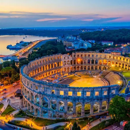 M&r Studio, And Town! Lägenhet